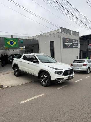 FIAT TORO 2.0 16V TURBO DIESEL VOLCANO 4WD AT9 FIAT TORO 2.0 16V TURBO DIESEL VOLCANO 4WD AT9